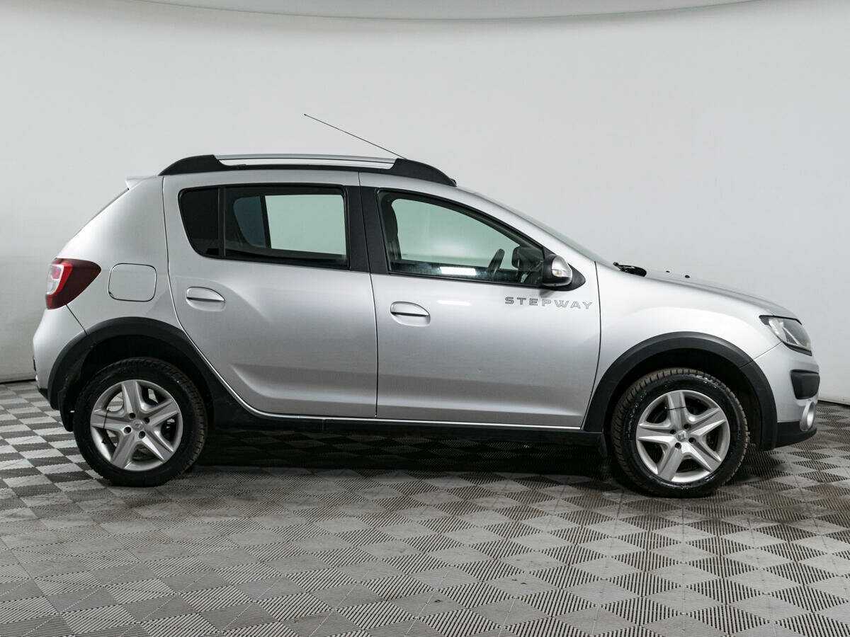 Купить Renault Sandero с пробегом. Фото: #3