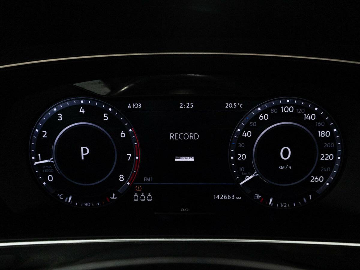 Купить Volkswagen Tiguan с пробегом. Фото: #11