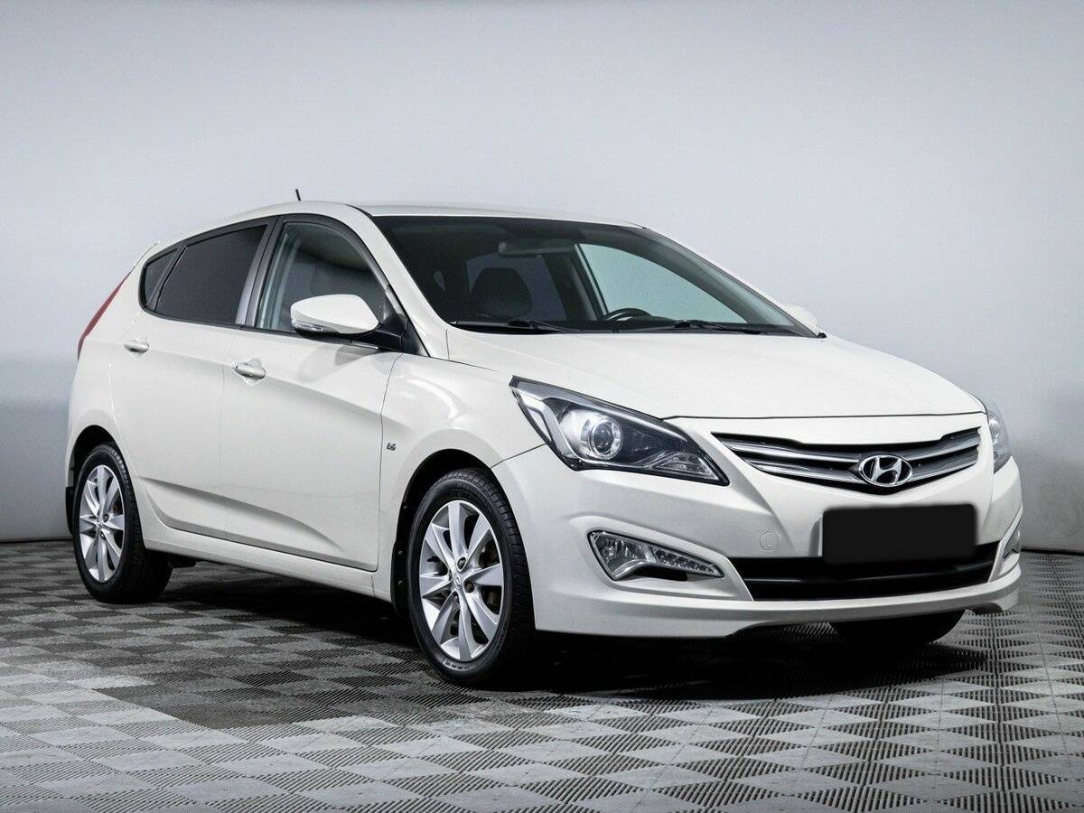 Купить Hyundai Solaris с пробегом. Фото: #2