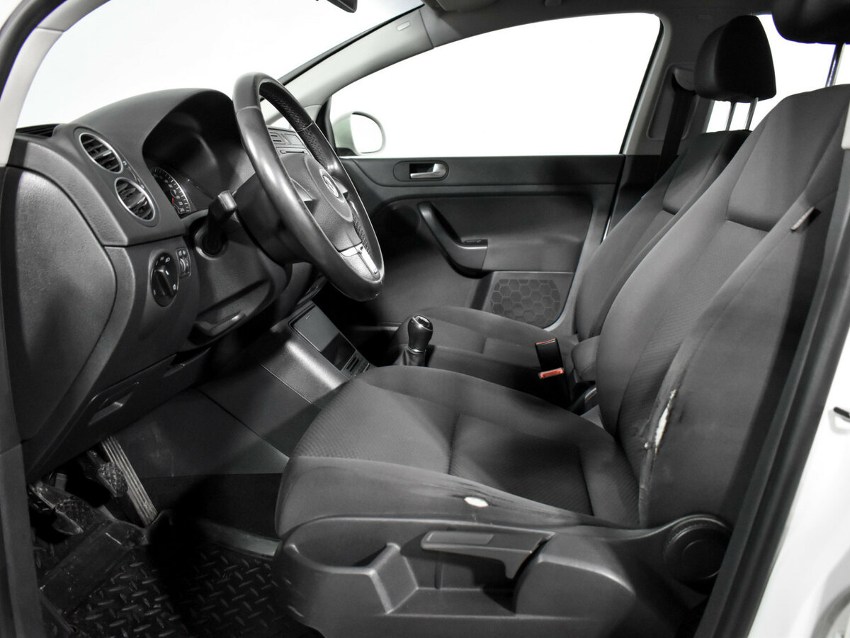 Купить Volkswagen Golf Plus с пробегом. Фото: #9