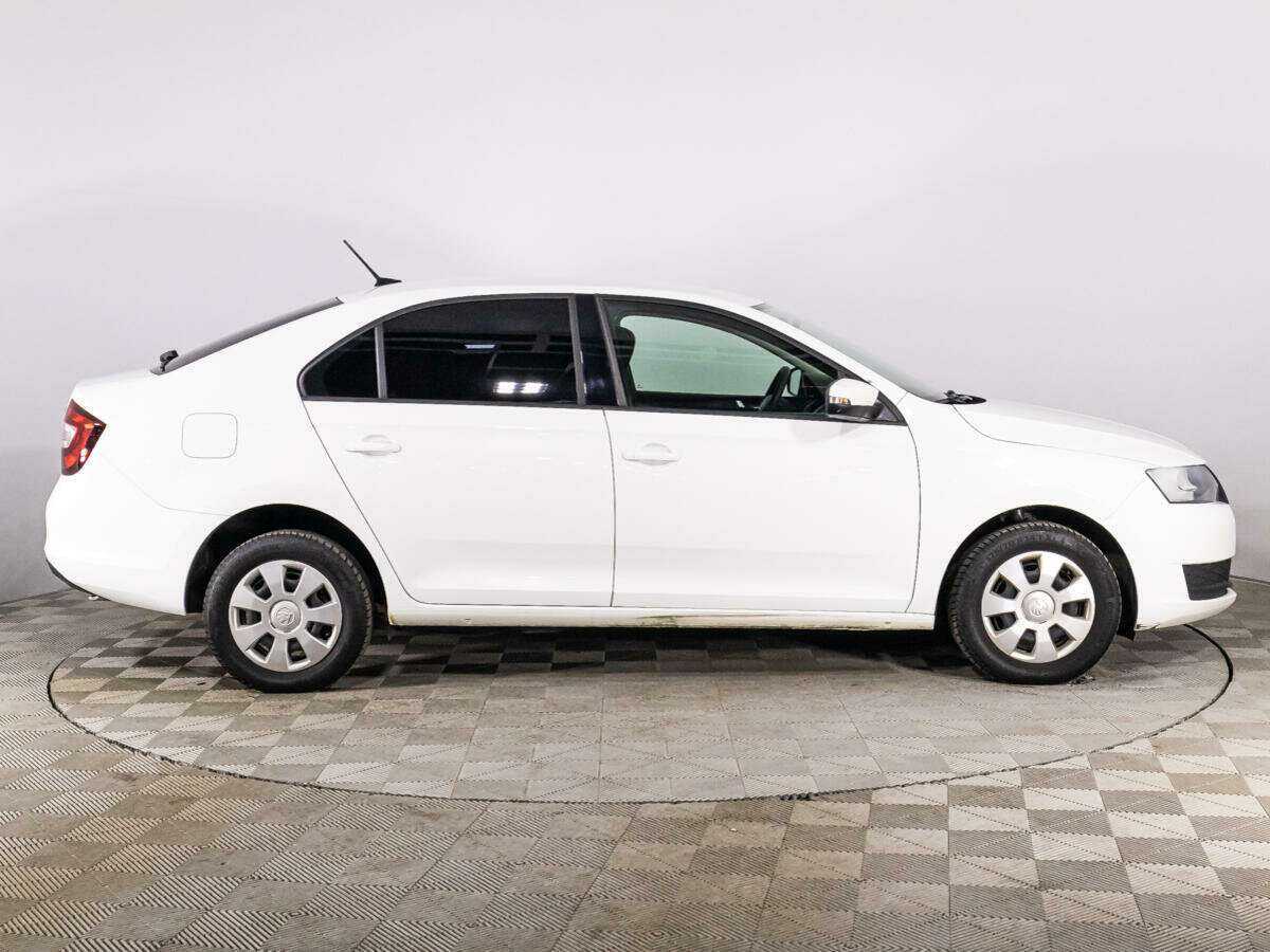 Купить Skoda Rapid с пробегом. Фото: #3