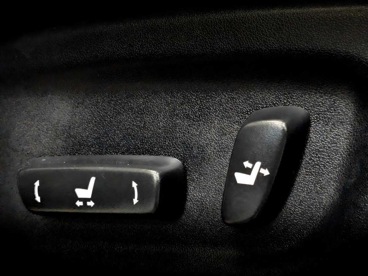 Купить Toyota RAV4 с пробегом. Фото: #18