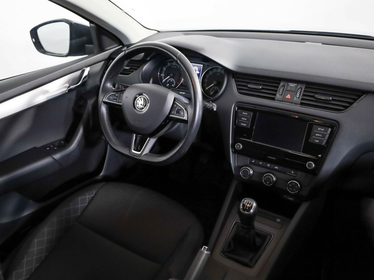 Купить Skoda Octavia с пробегом. Фото: #5