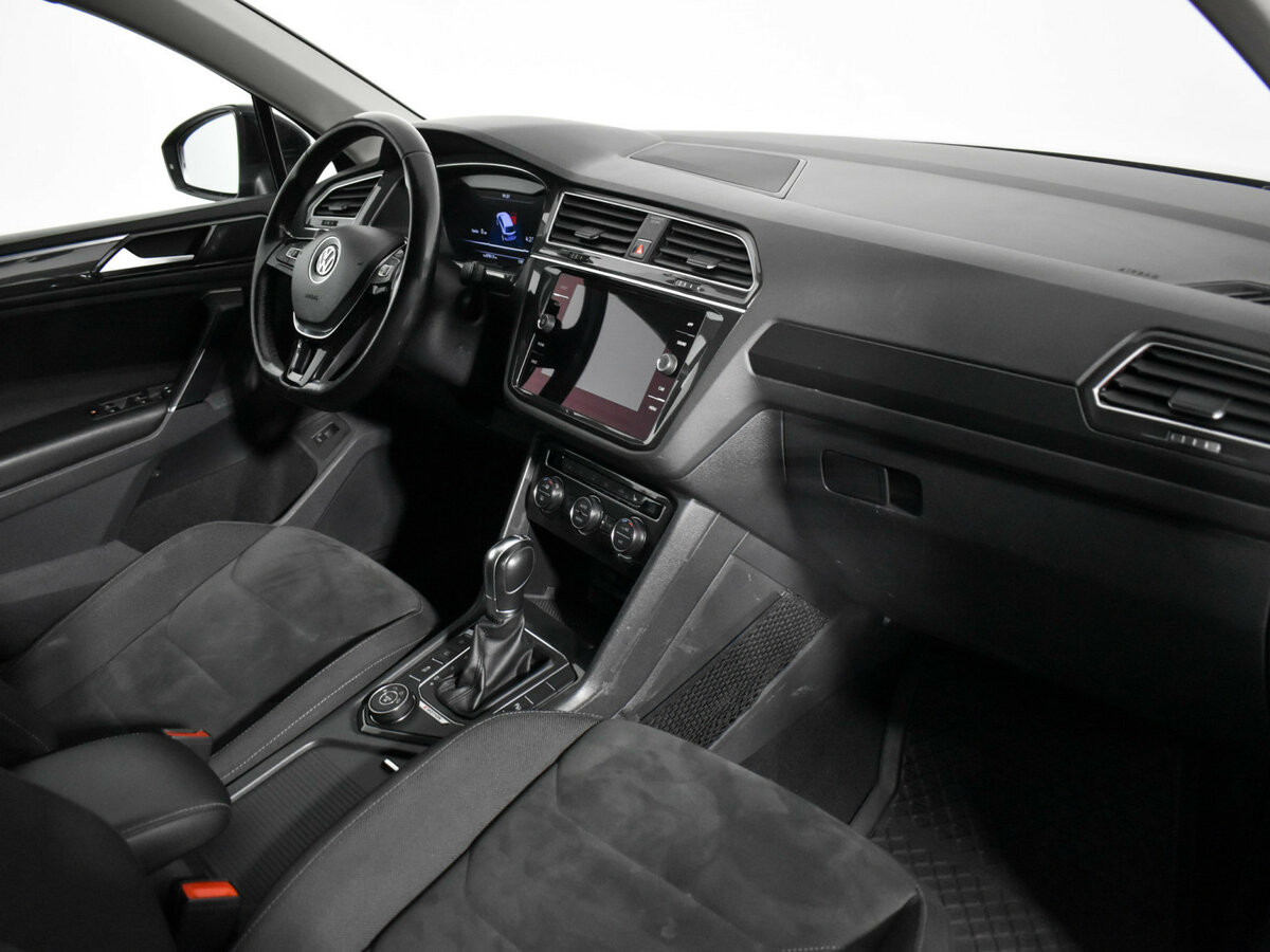 Купить Volkswagen Tiguan с пробегом. Фото: #11