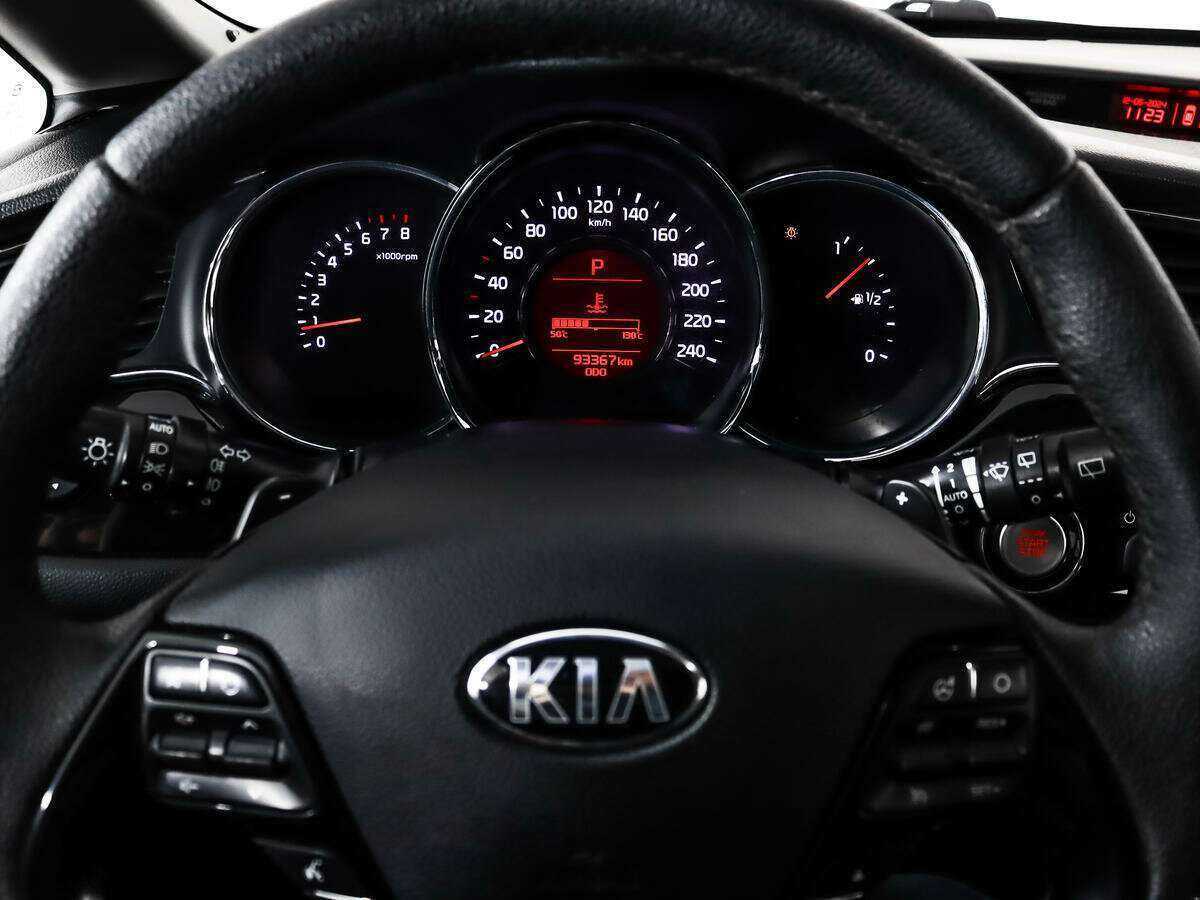 Купить Kia Ceed с пробегом. Фото: #11