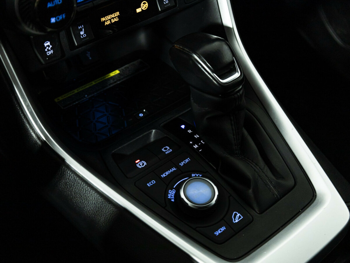 Купить Toyota RAV4 с пробегом. Фото: #15
