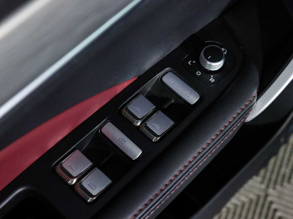 Купить Geely Coolray с пробегом. Фото: #18