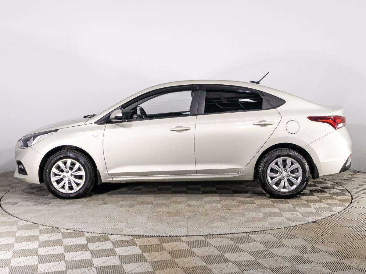 Купить Hyundai Solaris с пробегом. Фото: #7