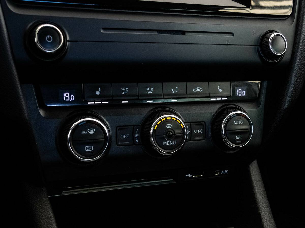 Купить Skoda Octavia с пробегом. Фото: #11