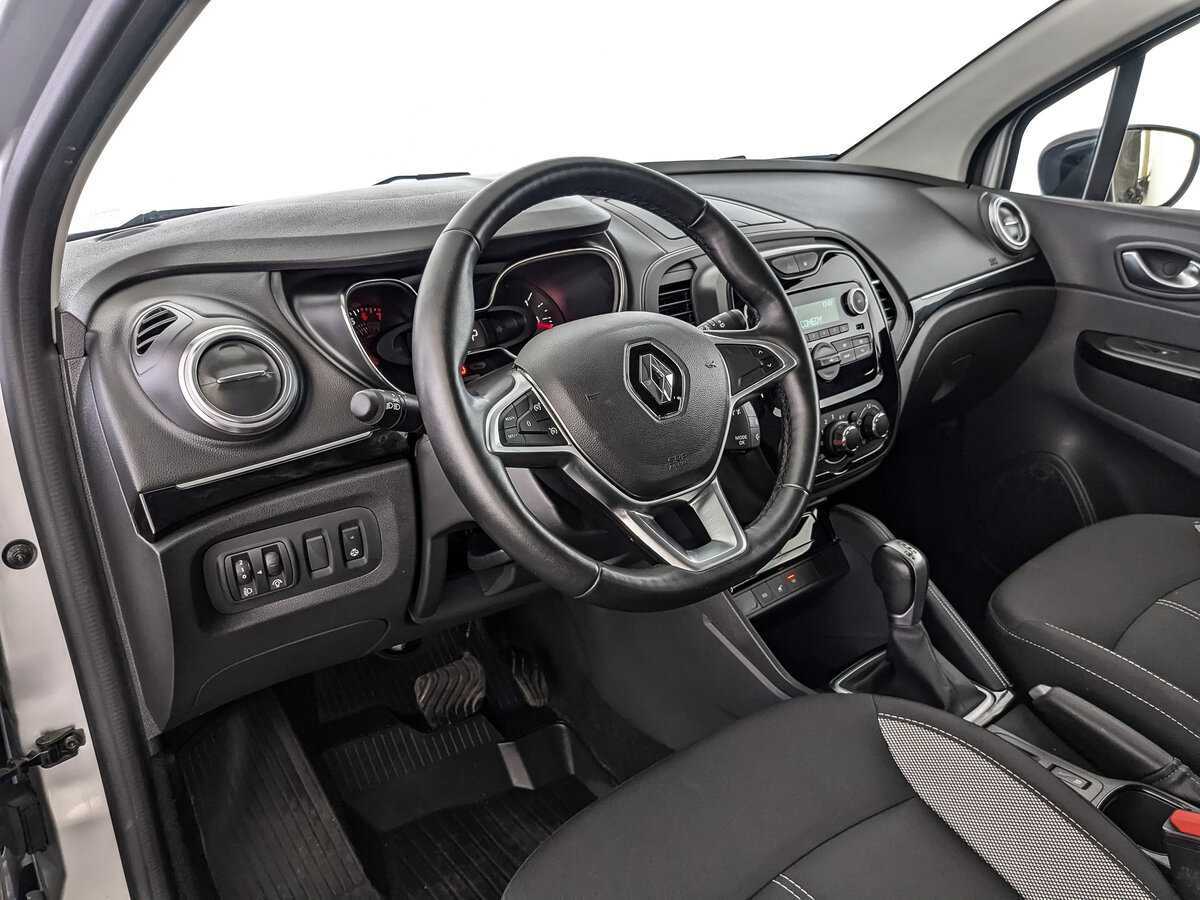 Купить Renault Kaptur с пробегом. Фото: #14