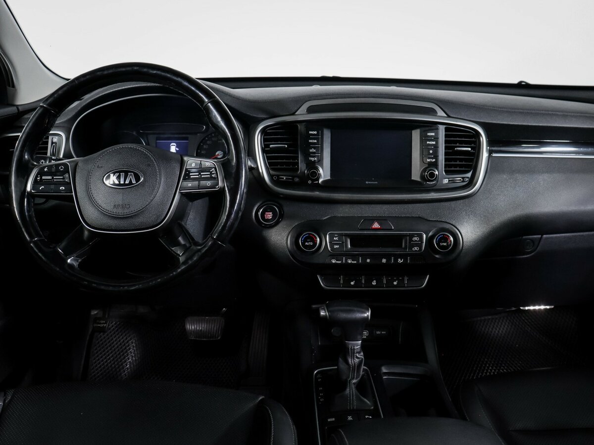 Купить Kia Sorento с пробегом. Фото: #9