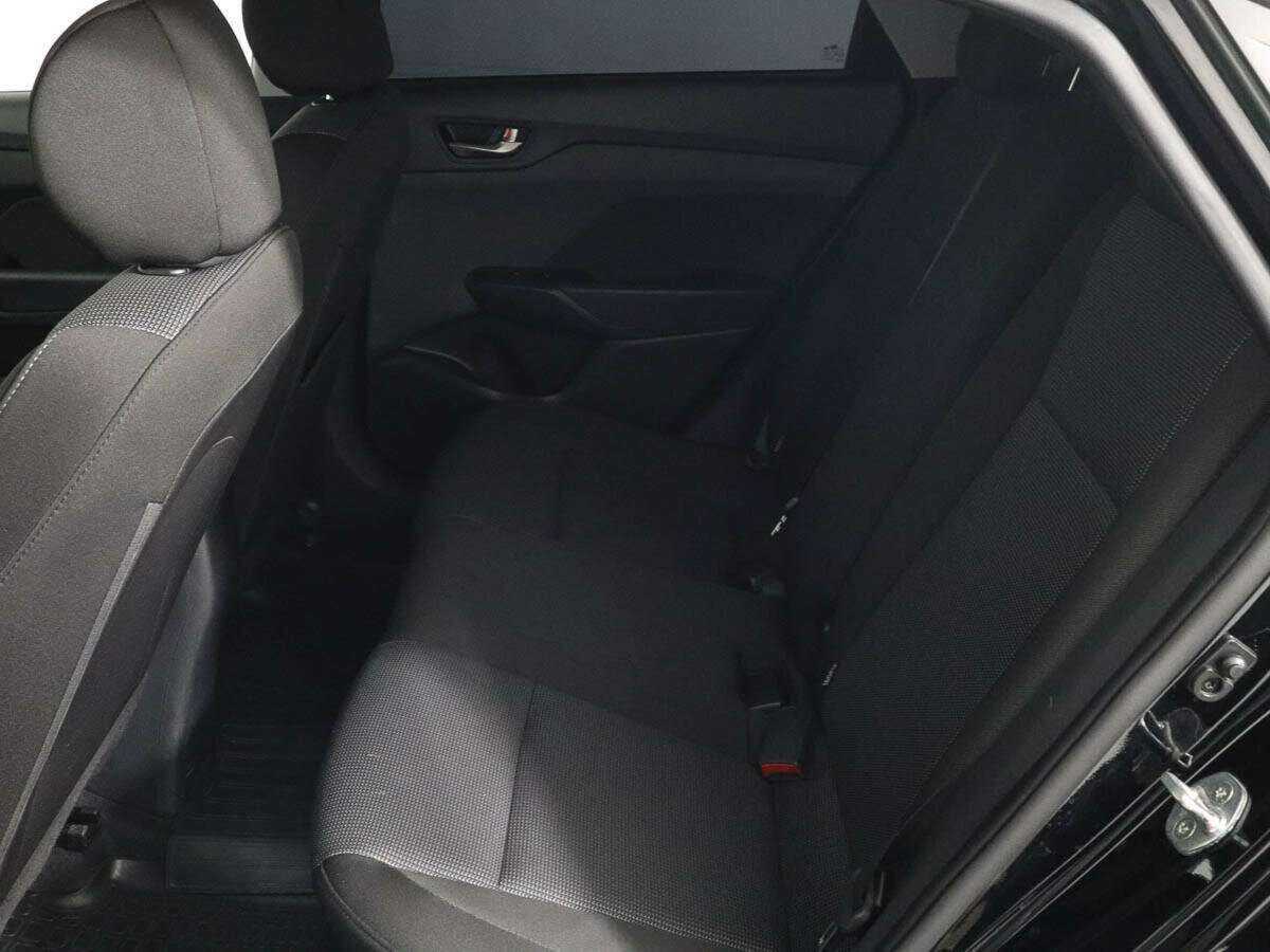 Купить Hyundai Solaris с пробегом. Фото: #8