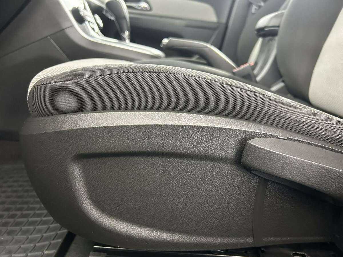 Купить Chevrolet Cruze с пробегом. Фото: #9