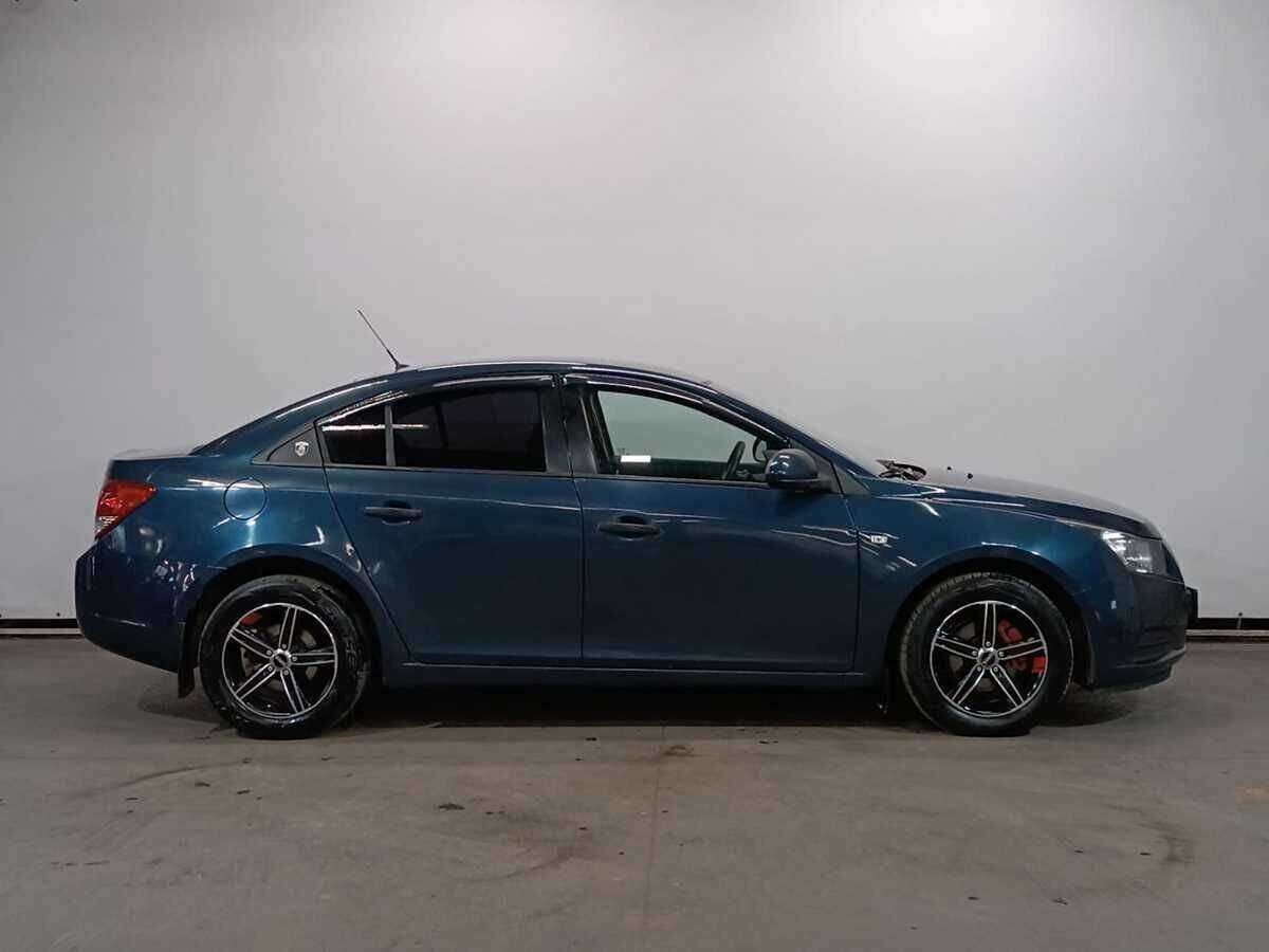 Купить Chevrolet Cruze с пробегом. Фото: #3