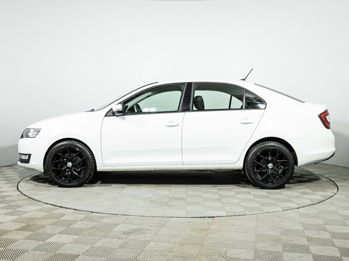 Купить Skoda Rapid с пробегом. Фото: #7