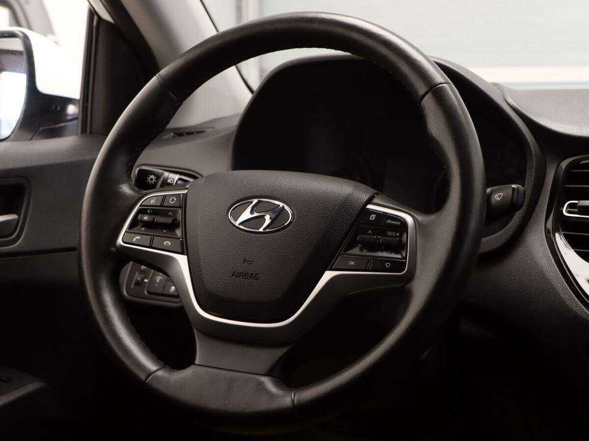 Купить Hyundai Solaris с пробегом. Фото: #8