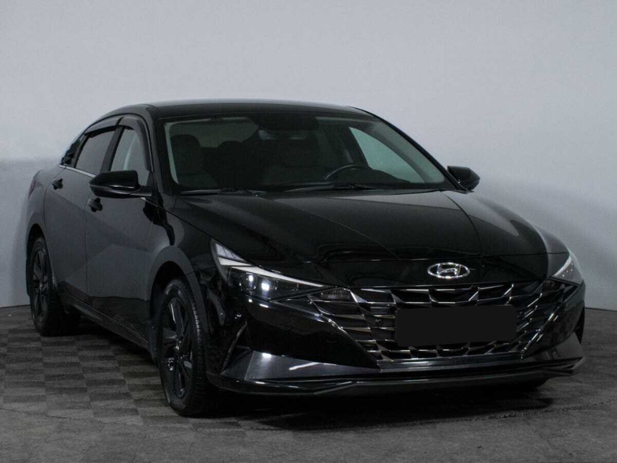 Купить Hyundai Elantra с пробегом. Фото: #2