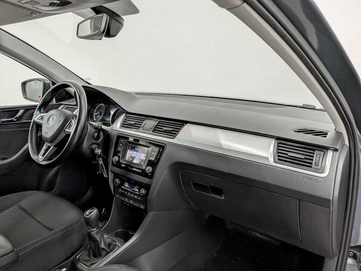 Купить Skoda Rapid с пробегом. Фото: #10