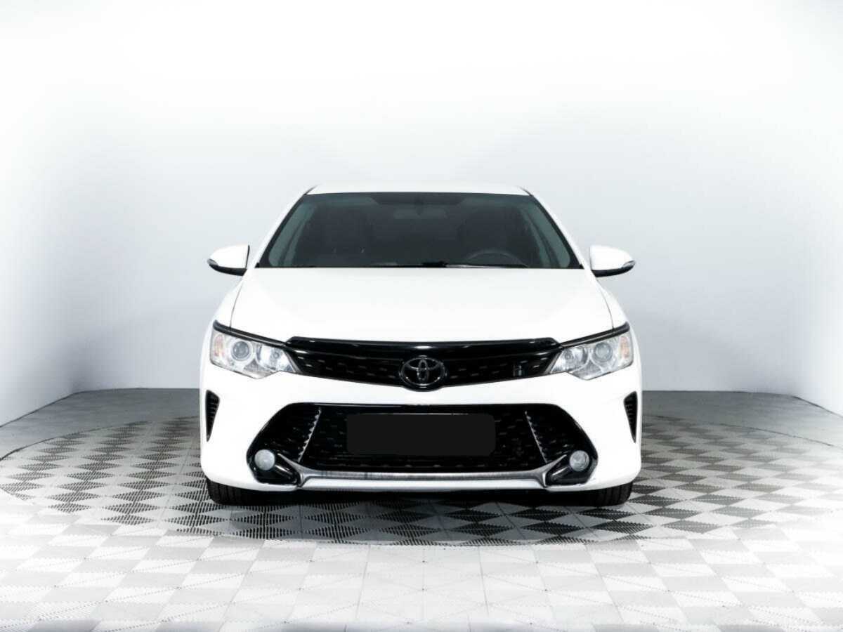 Купить Toyota Camry с пробегом. Фото: #1