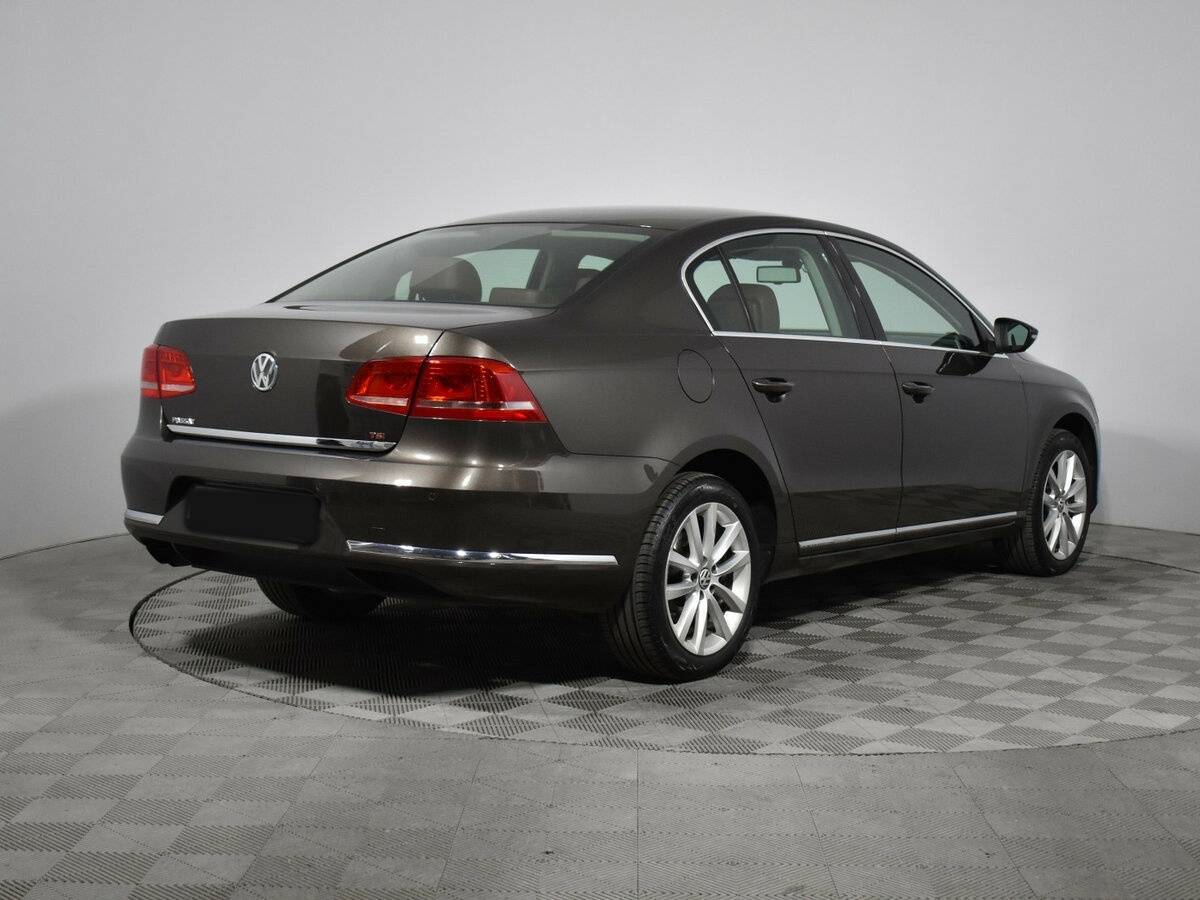 Купить Volkswagen Passat с пробегом. Фото: #4