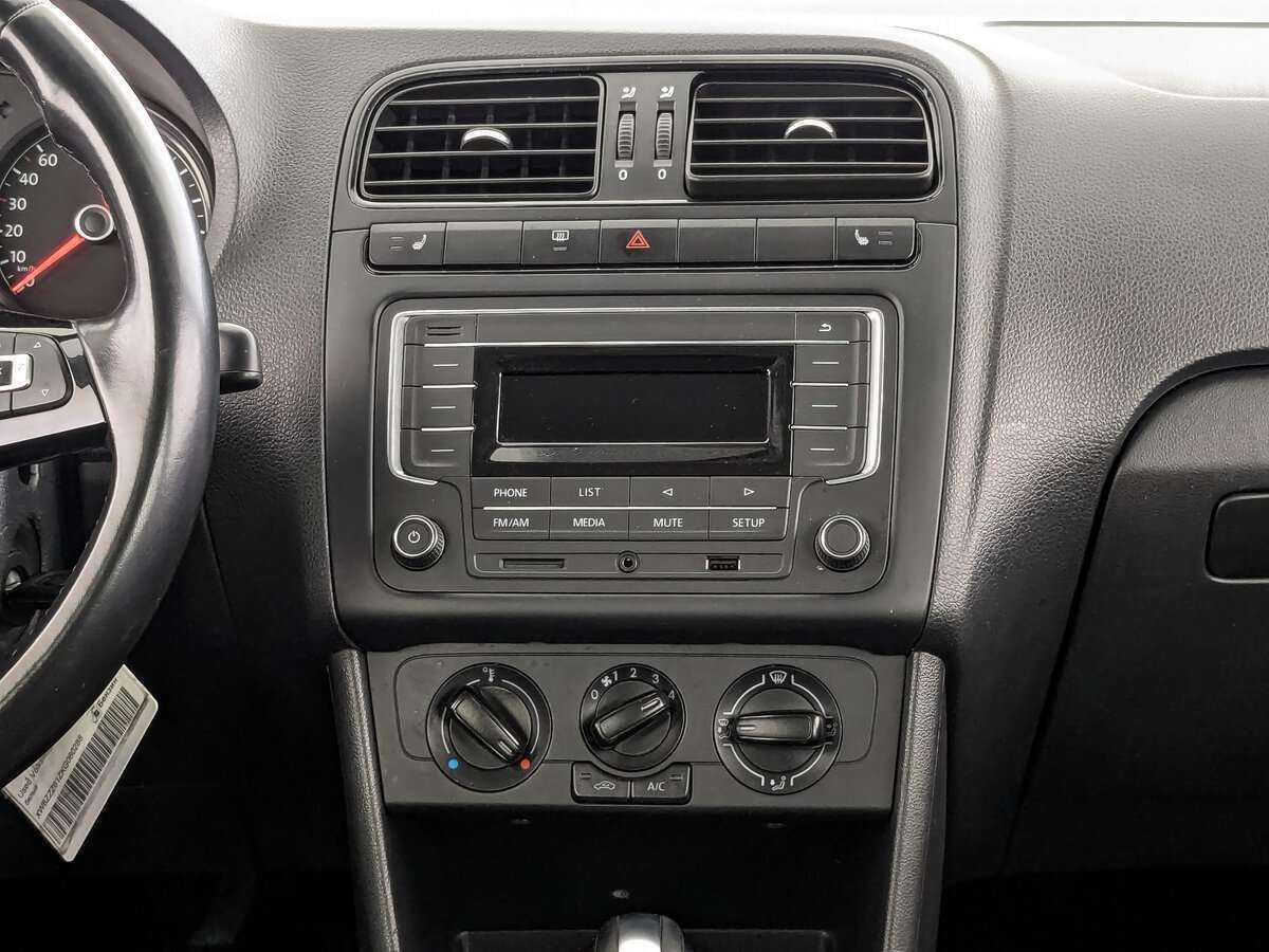 Купить Volkswagen Polo с пробегом. Фото: #15