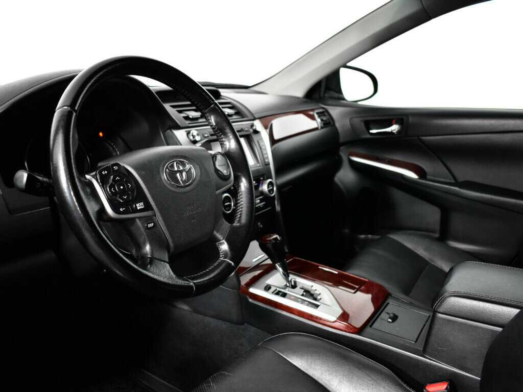 Купить Toyota Camry с пробегом. Фото: #12