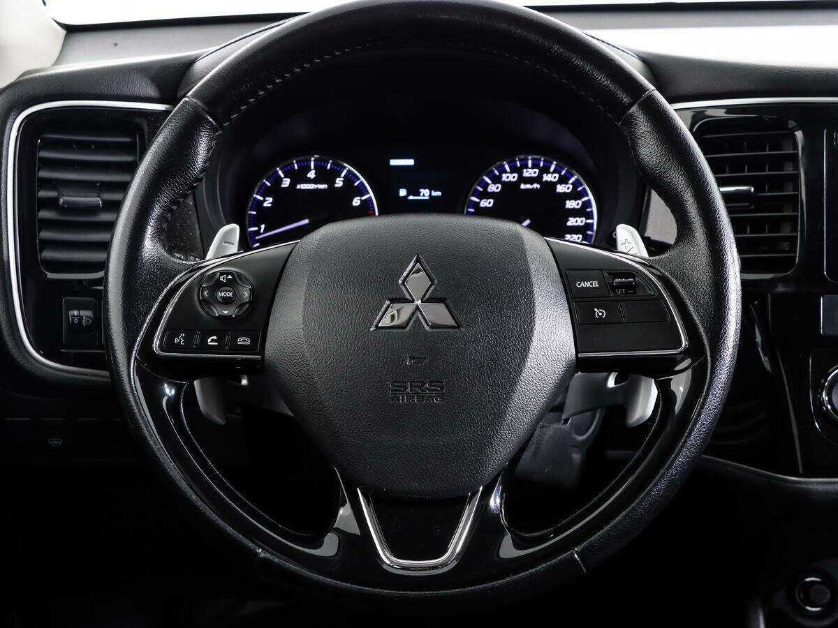 Купить Mitsubishi Outlander с пробегом. Фото: #11
