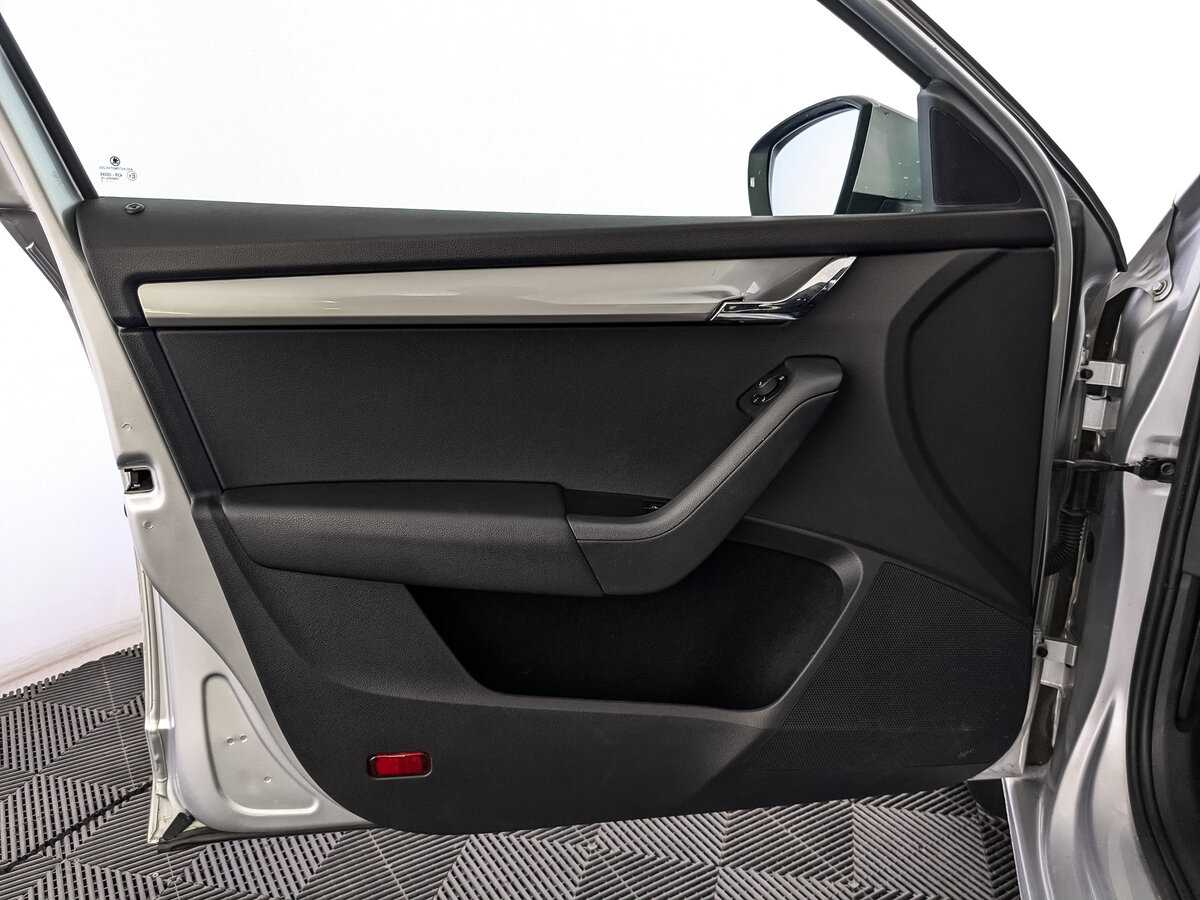 Купить Skoda Octavia с пробегом. Фото: #14