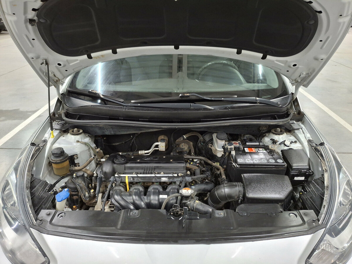 Купить Hyundai Solaris с пробегом. Фото: #8