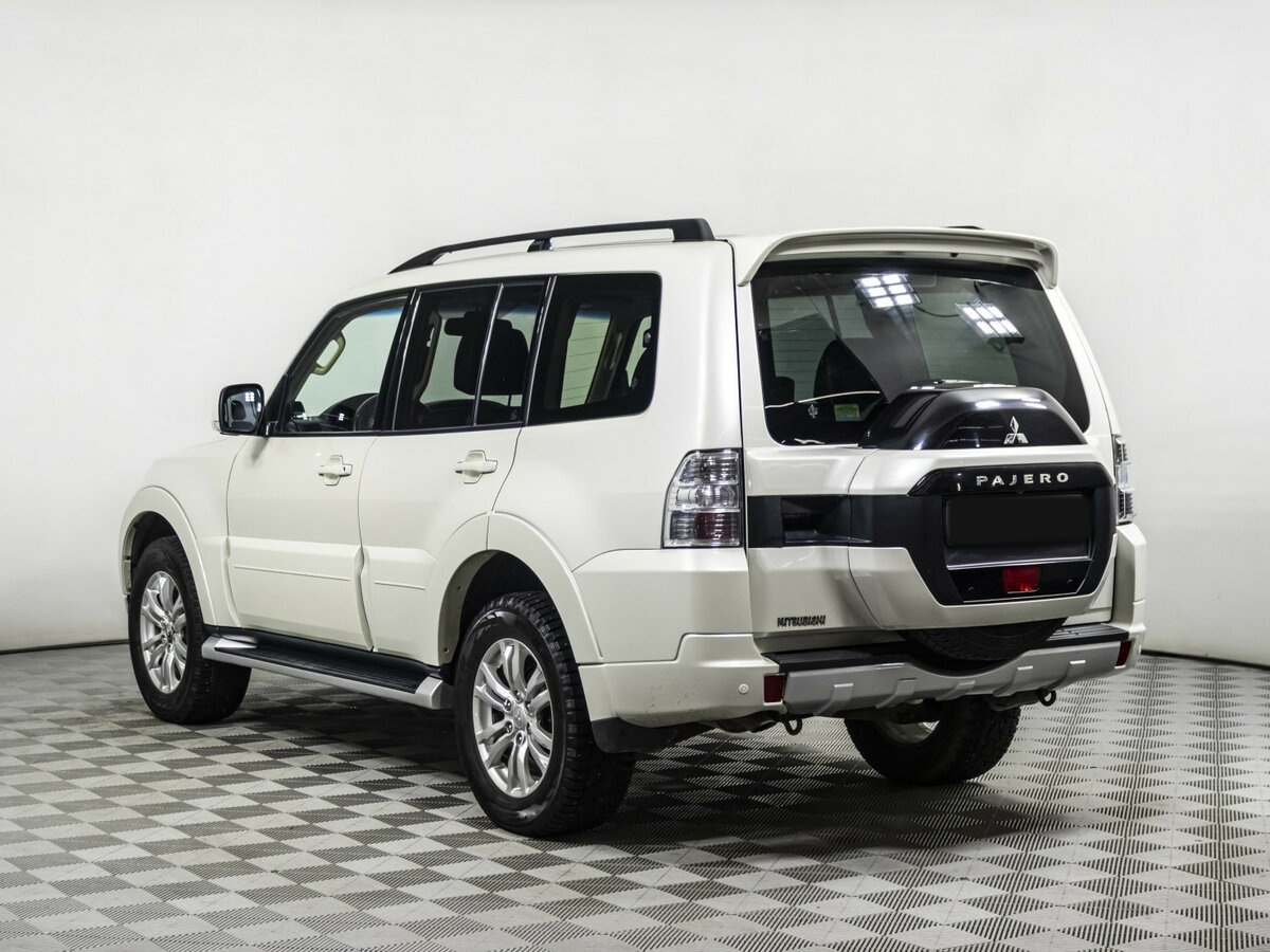 Купить Mitsubishi Pajero с пробегом. Фото: #5