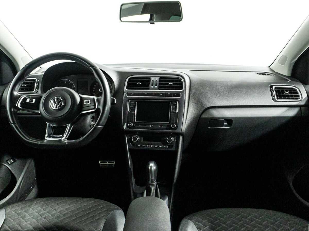 Купить Volkswagen Polo с пробегом. Фото: #12
