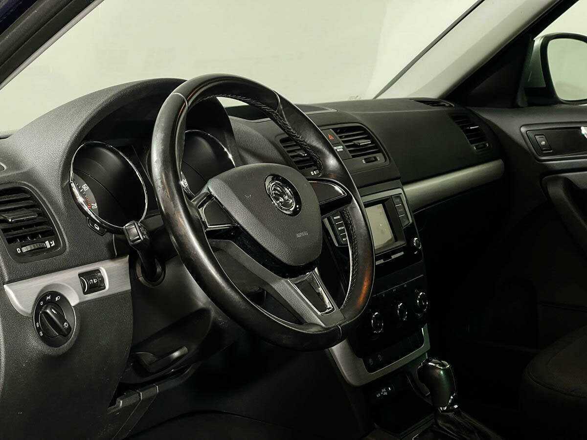 Купить Skoda Yeti с пробегом. Фото: #10