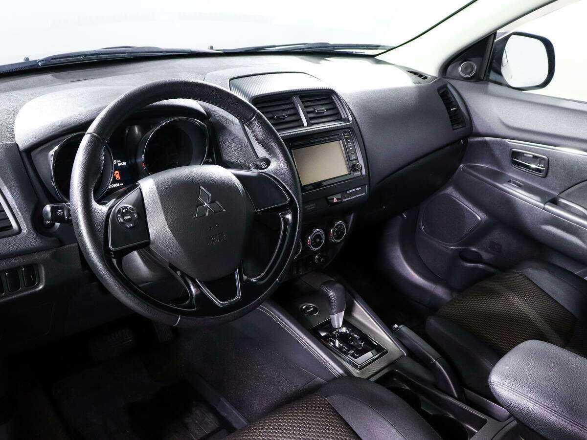 Купить Mitsubishi ASX с пробегом. Фото: #11