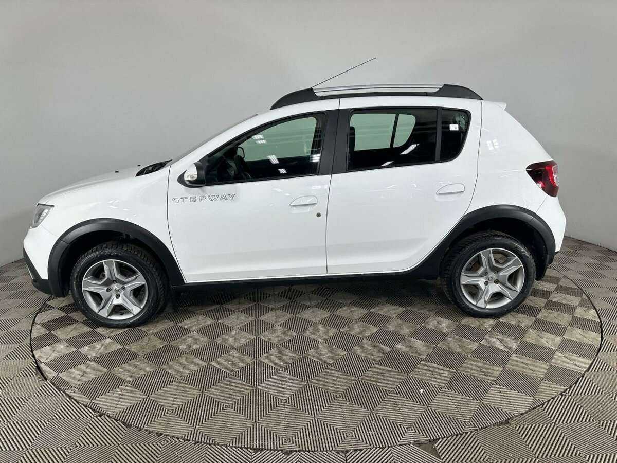 Купить Renault Sandero с пробегом. Фото: #4