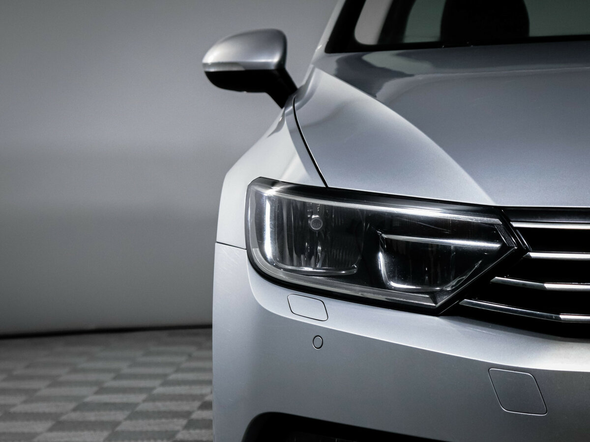 Купить Volkswagen Passat с пробегом. Фото: #15