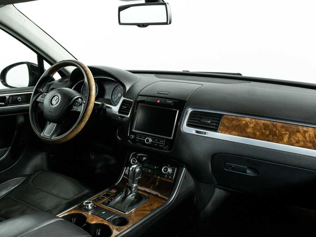 Купить Volkswagen Touareg с пробегом. Фото: #6