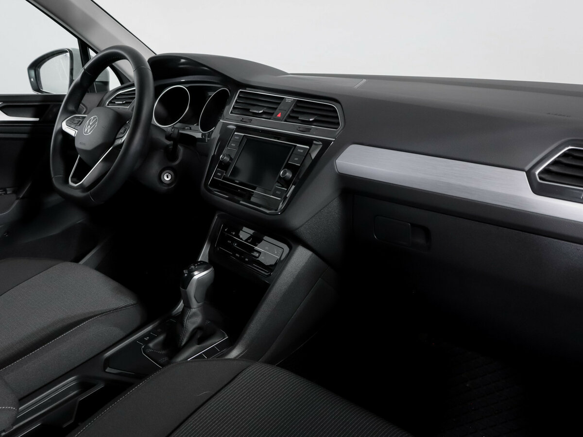 Купить Volkswagen Tiguan с пробегом. Фото: #8