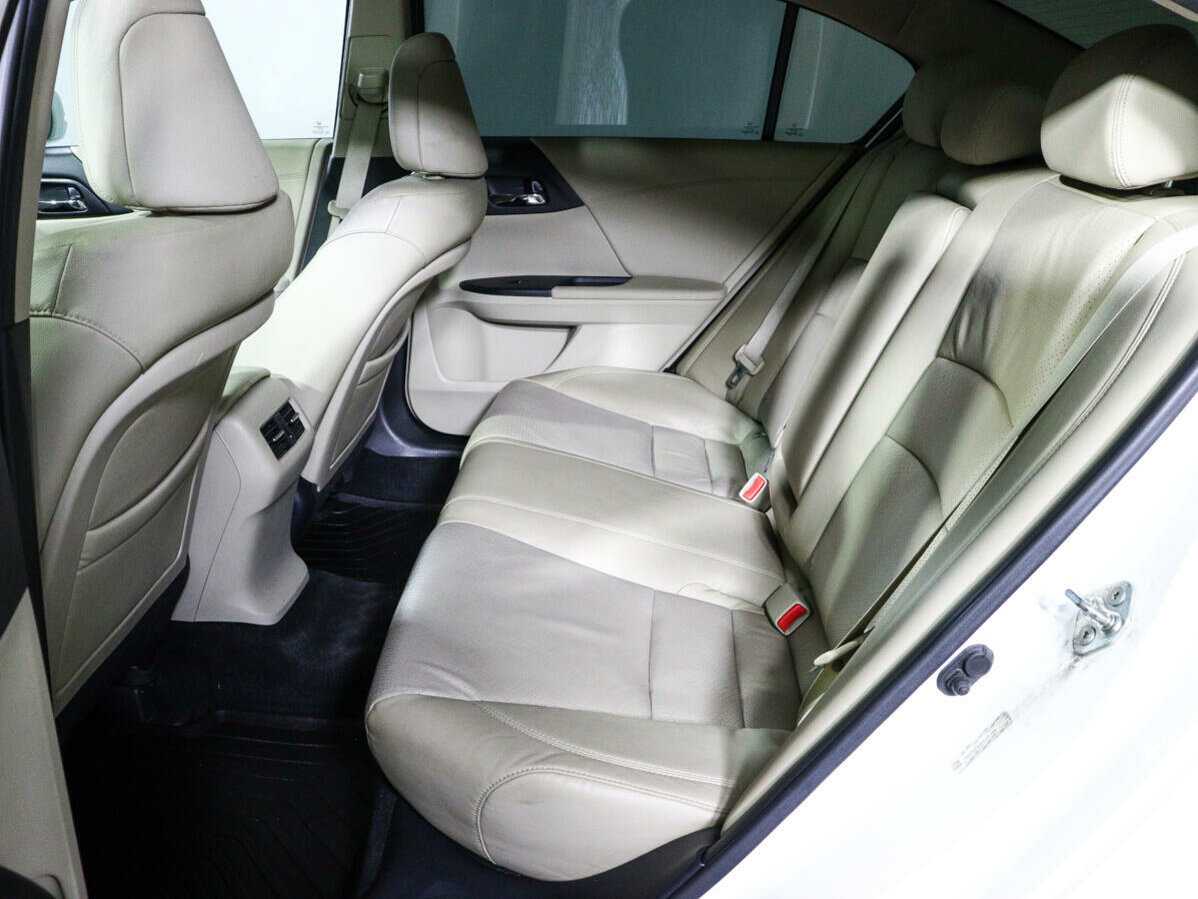 Купить Honda Accord с пробегом. Фото: #8
