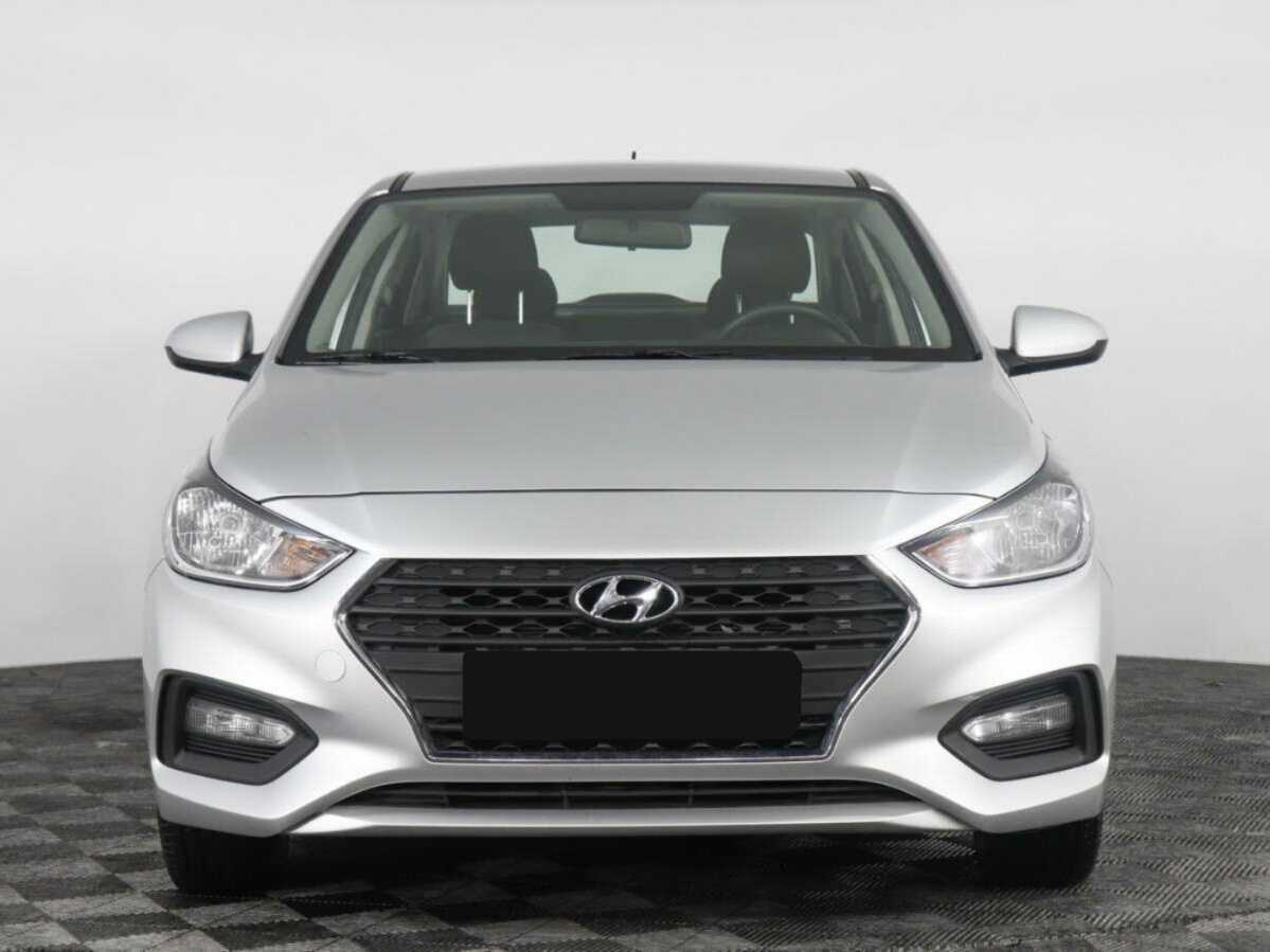 Купить Hyundai Solaris с пробегом. Фото: #1