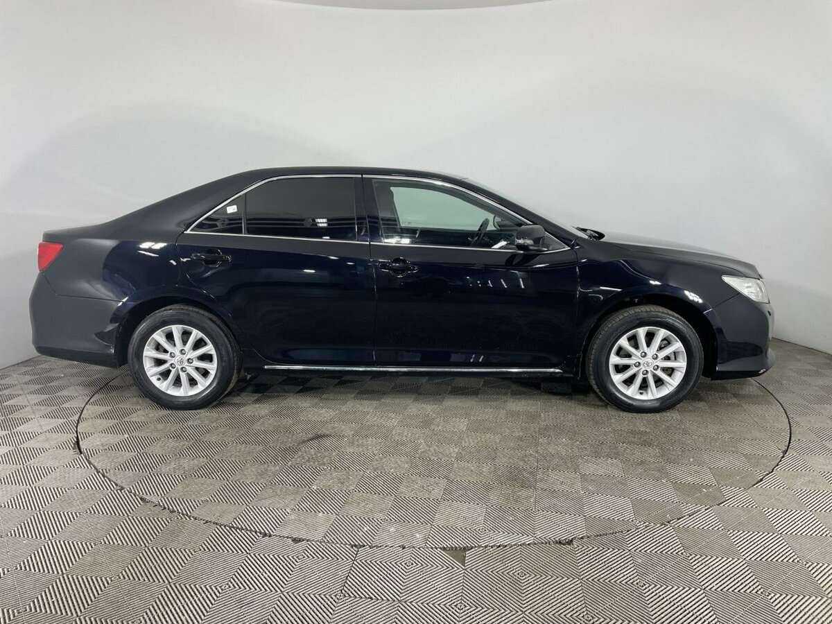 Купить Toyota Camry с пробегом. Фото: #3