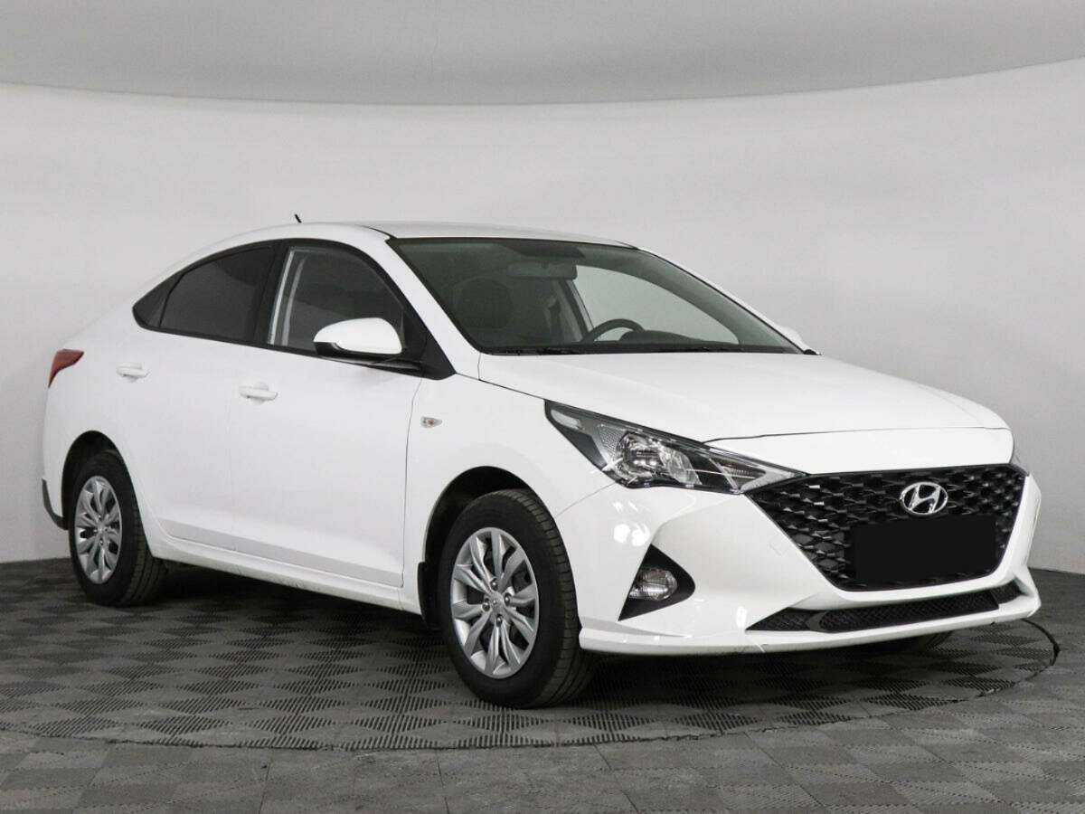 Купить Hyundai Solaris с пробегом. Фото: #2
