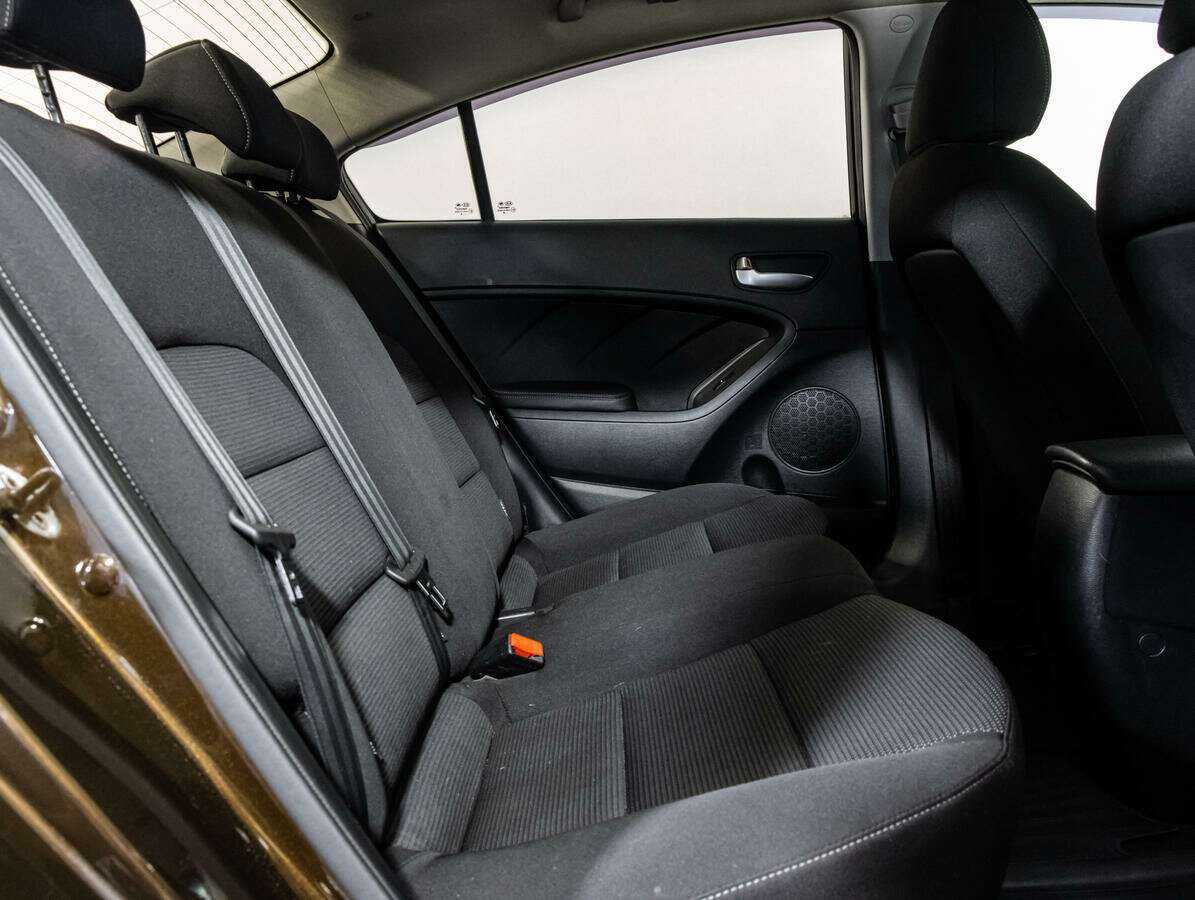 Купить Kia Cerato с пробегом. Фото: #8