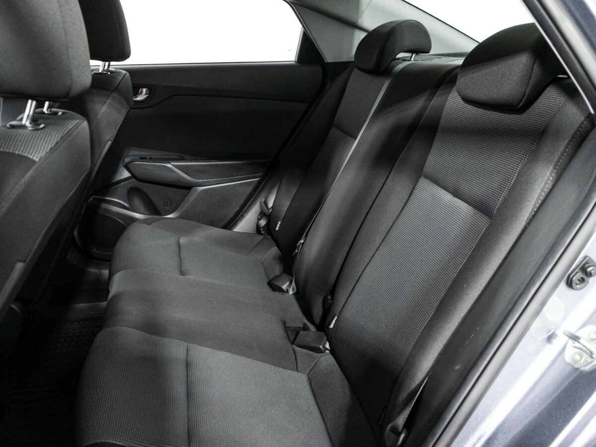 Купить Hyundai Solaris с пробегом. Фото: #9