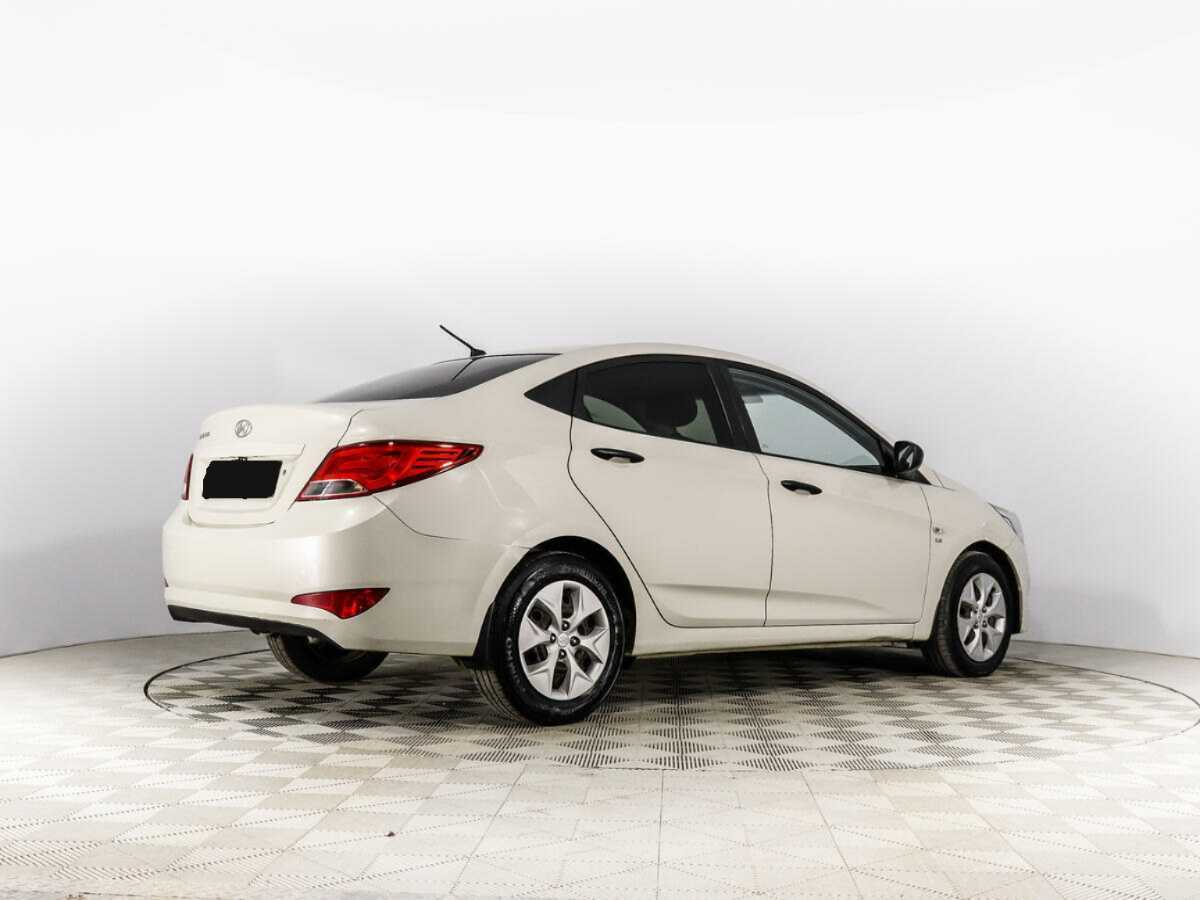 Купить Hyundai Solaris с пробегом. Фото: #2