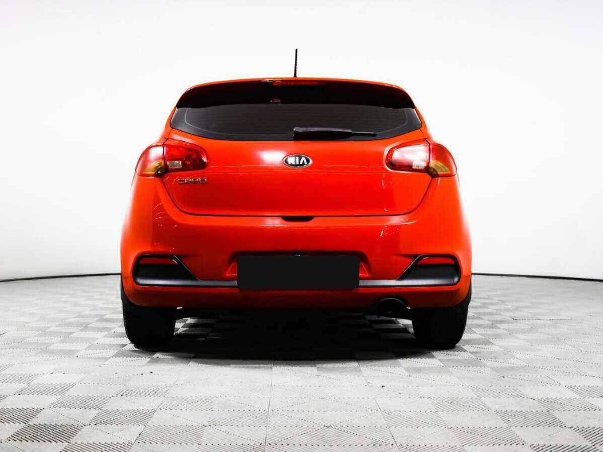 Купить Kia Ceed с пробегом. Фото: #4