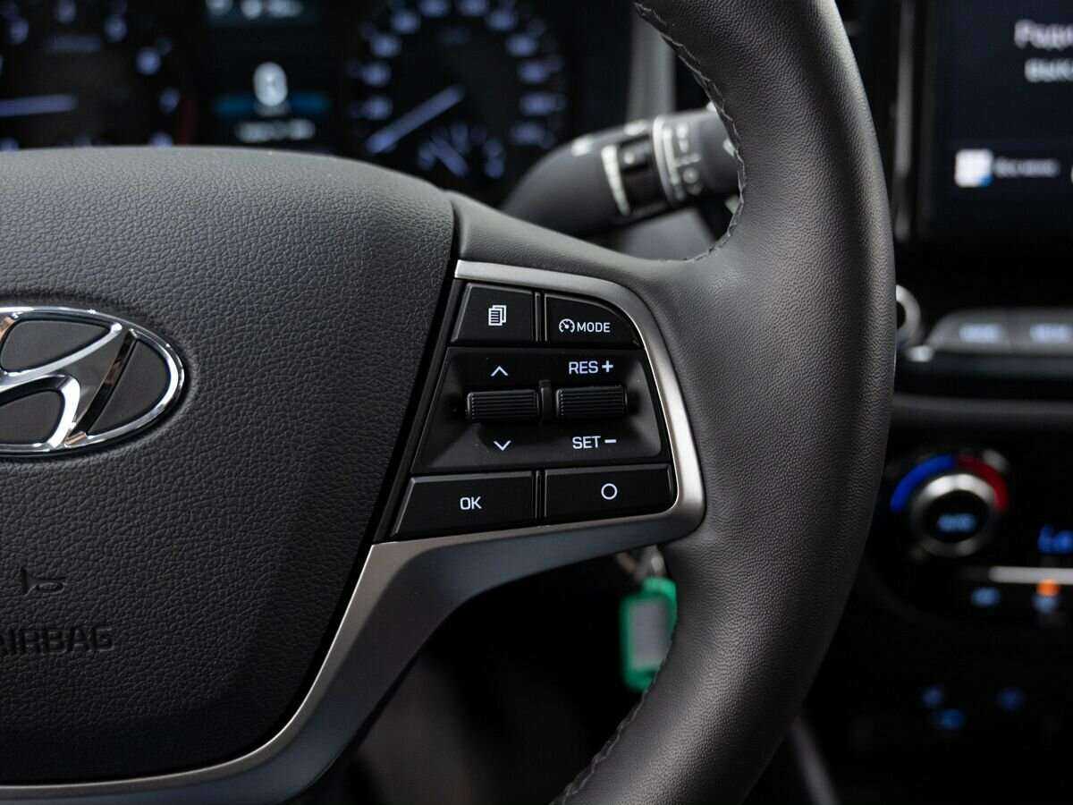 Купить Hyundai Solaris с пробегом. Фото: #16