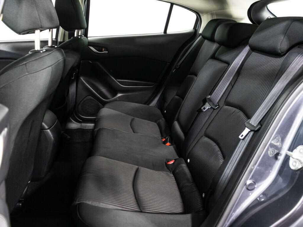 Купить Mazda 3 с пробегом. Фото: #8