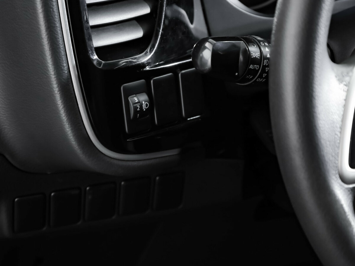 Купить Mitsubishi Outlander с пробегом. Фото: #17