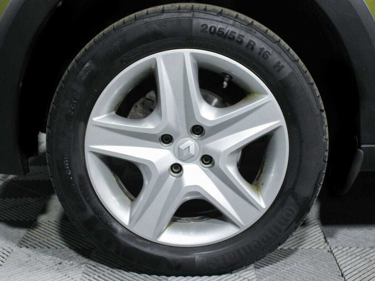 Купить Renault Sandero с пробегом. Фото: #13