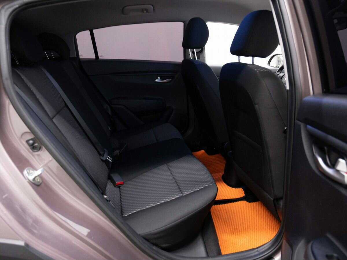 Купить Kia Rio с пробегом. Фото: #9